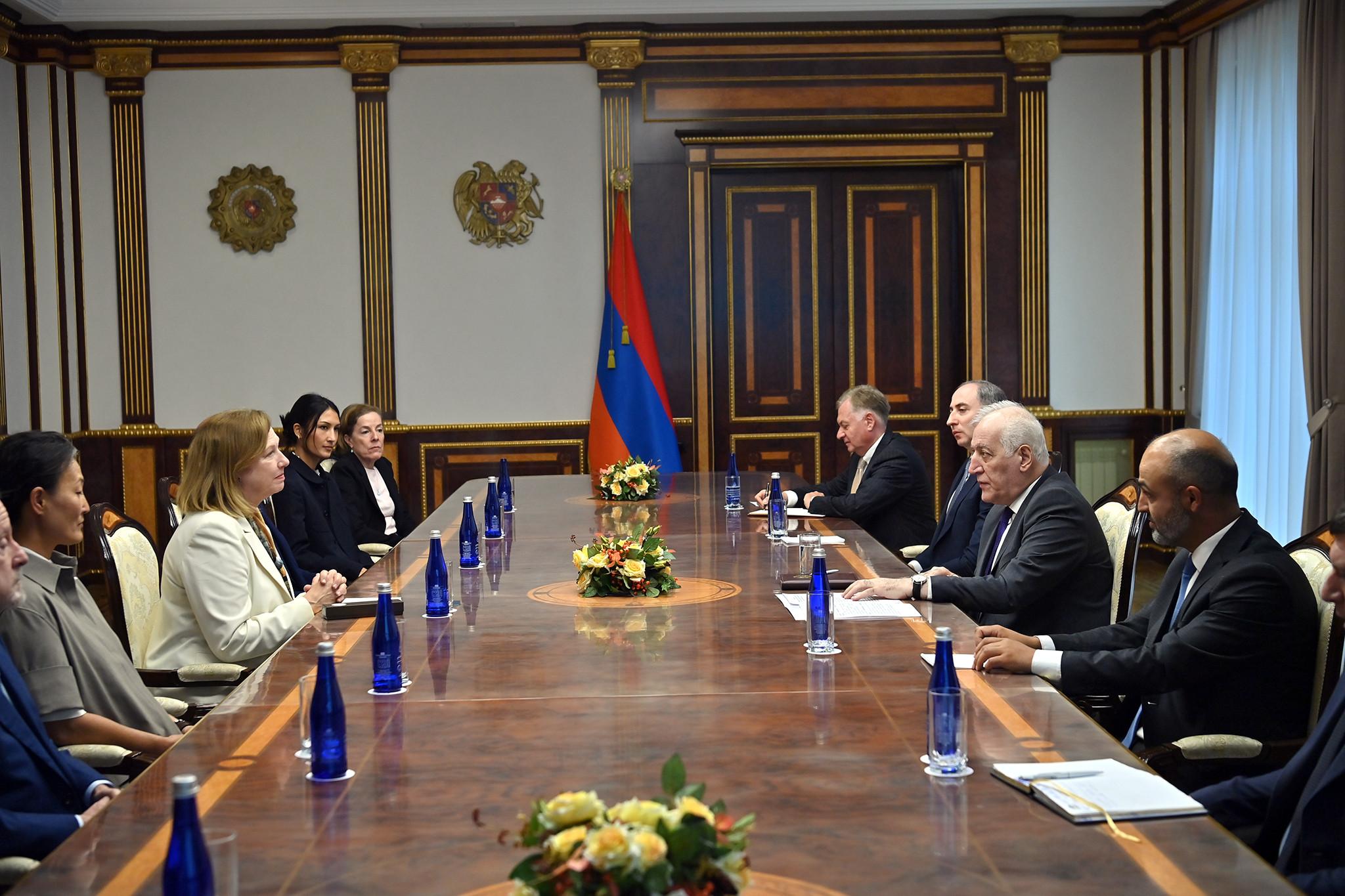 Armenian President Welcomes Pacific Council Delegation Led by Former U.S. Ambassador Kvien
