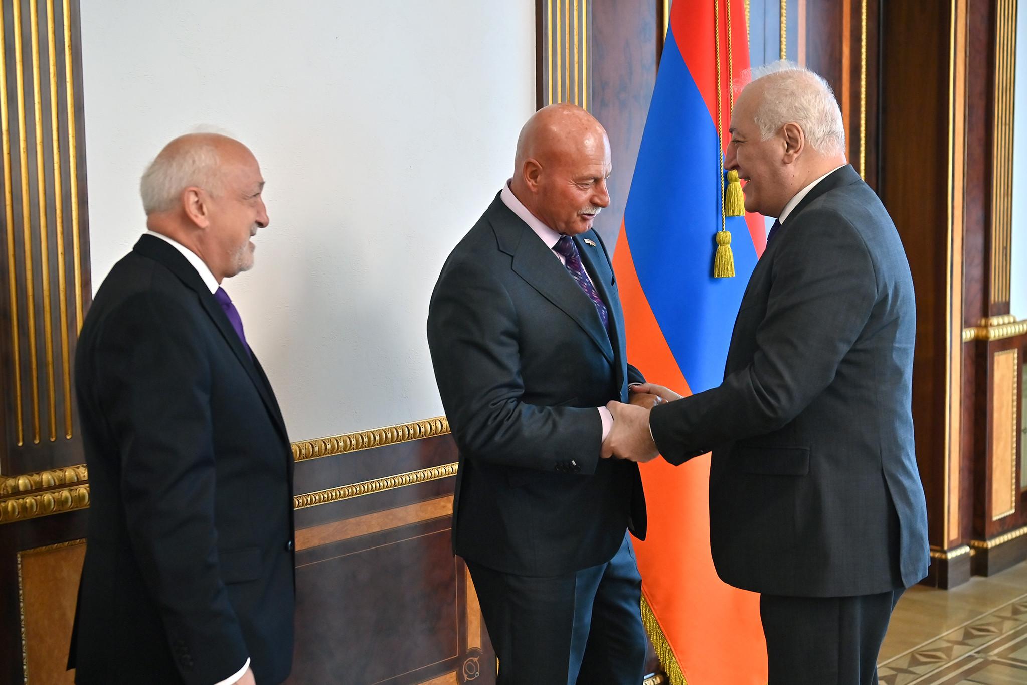 Fresno Mayor, Armenian President Meet in Yerevan to Strengthen Ties