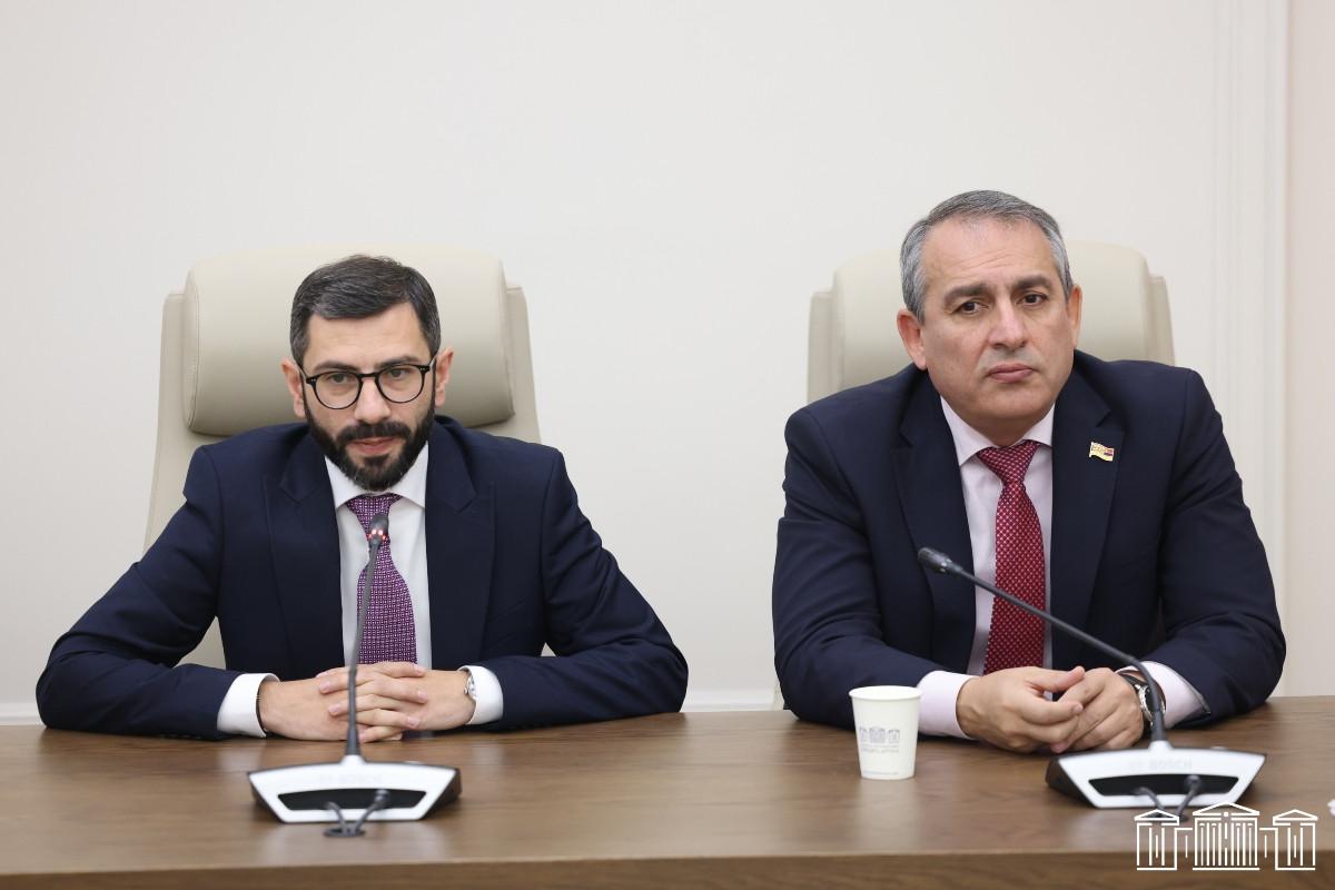 Խորհրդարանական ճեպազրույցներ. «Քաղաքացիական պայմանագիր» խմբակցություն