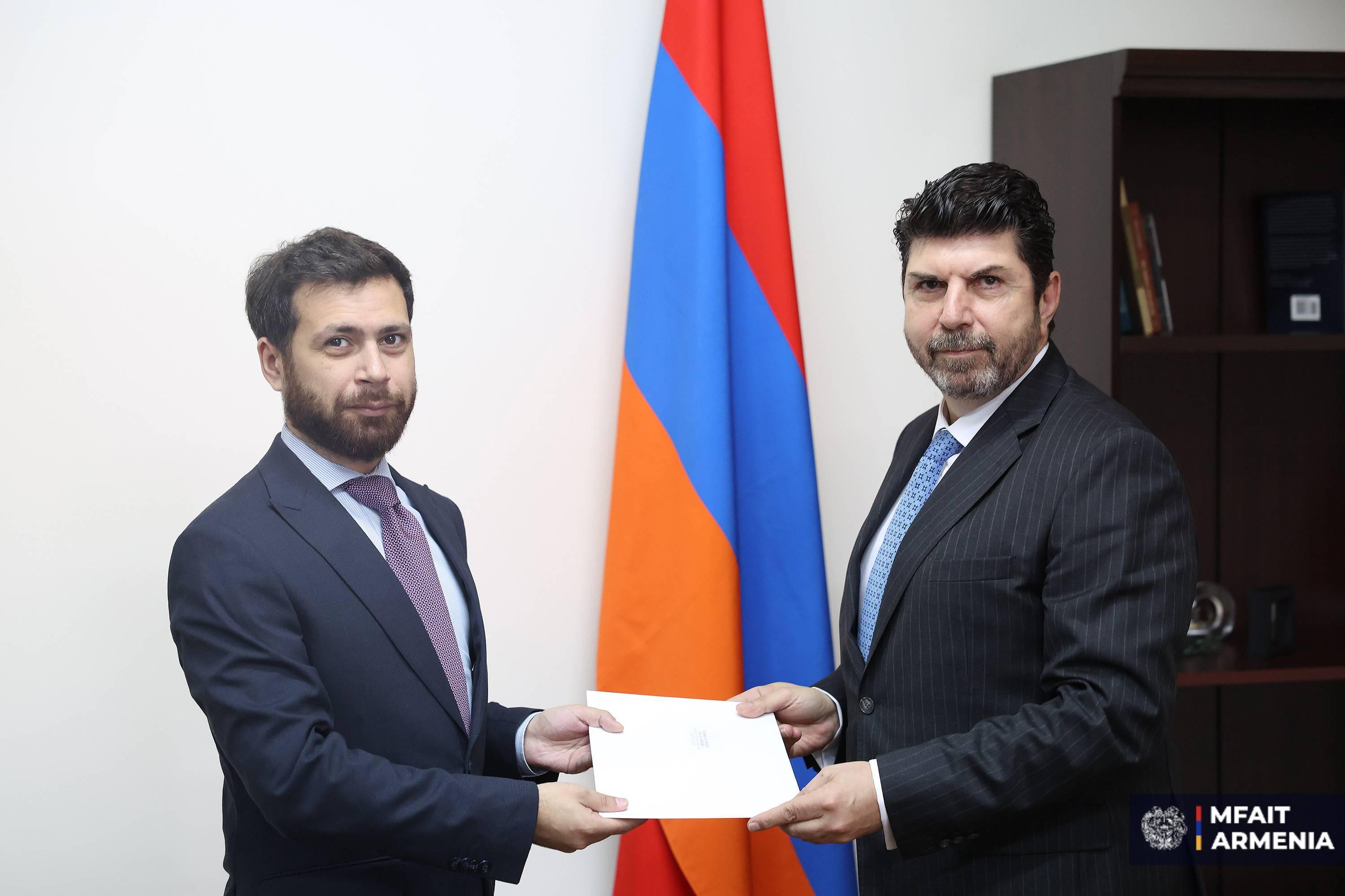 The newly appointed Ambassador of Greece presented a copy of his credentials to the Deputy Minister of Foreign Affairs of the Republic of Armenia