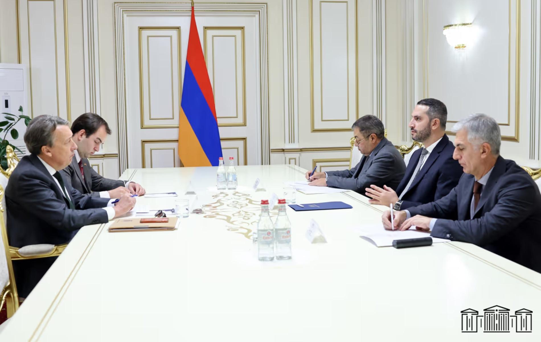 ԱԺ նախագահ Ռուբեն Ռուբինյանն ընդունել է ՀՀ-ում Բելգիայի Թագավորության դեսպանին