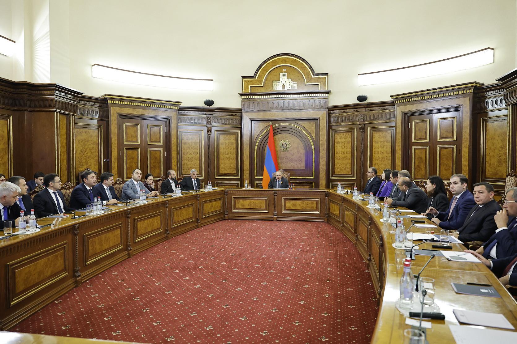 Փաշինյանի գլխավորությամբ քննարկվել են պետական ակտիվների արդյունավետ կառավարմանը վերաբերող հարցեր