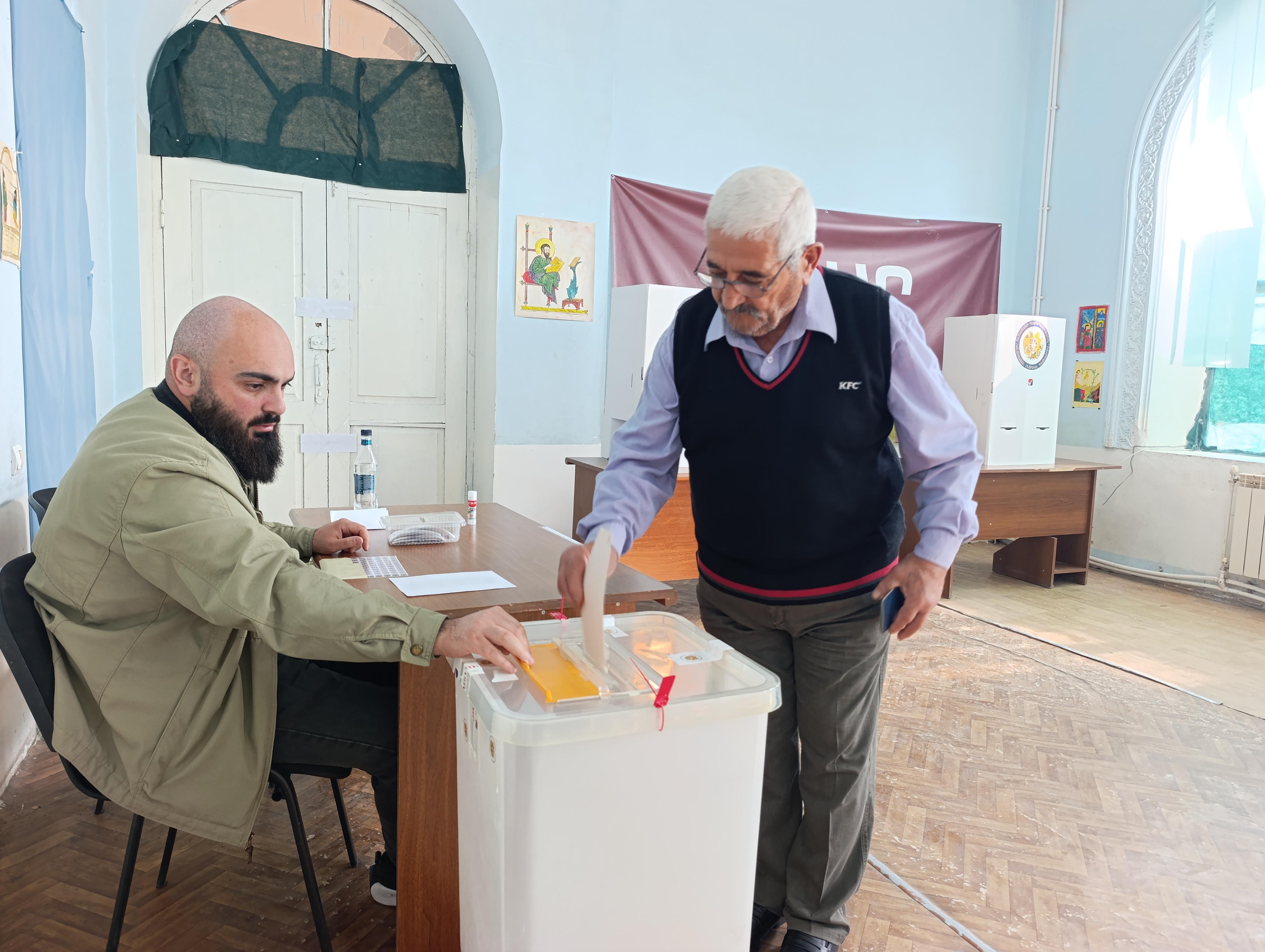 «Կարո՞ղ ա մեռել եմ, վրես խաբար չկա». Արաքս համայնքի ընտրական ցուցակներում թերություններ կան