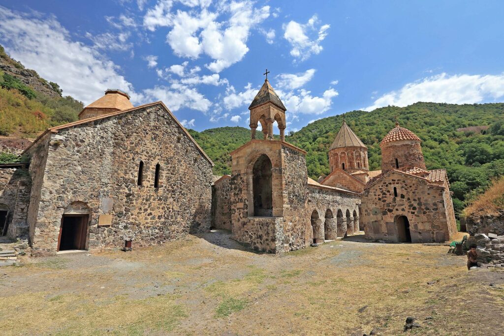 Monument Watch rebuts Azerbaijani claims questioning authenticity of Dadivank’s Armenian khachkars