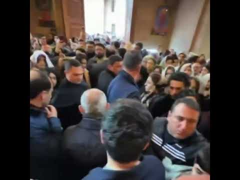 Intento de agresión a Nikol Pashinyan en la Iglesia de Santa Ana