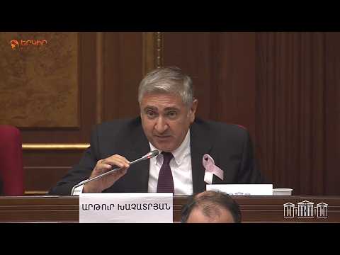 Մի փաստաթուղթ էլ պետք է ստորագրված լիներ, որով կիմանայինք թե մեր բեռները ինչպես են հասնելու մարզեր