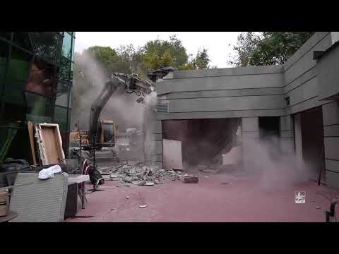 The municipality dismantled illegally constructed buildings at 20, 20/1 Khanjyan Street