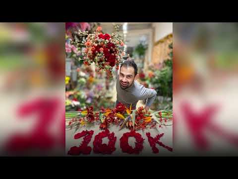 Musho, artistul care pictează cu florile