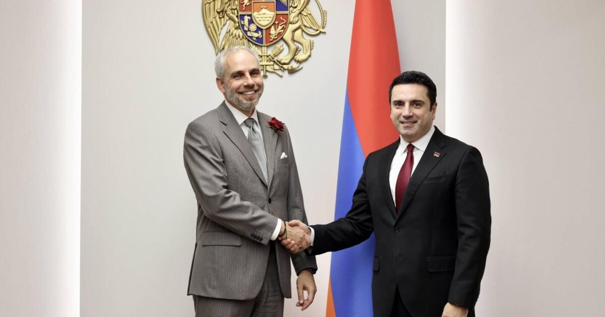 Հայաստանի ԱԽ քարտուղարն ու Չեխիայի դեսպանը քննարկել են տնտեսական համագործակցությանը վերաբերող հարցեր
