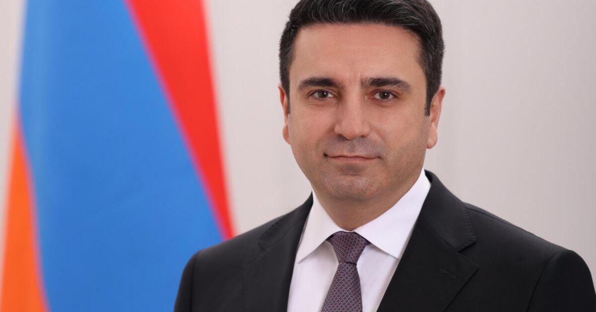 Կեցցե՜ ազատ, անկախ և ինքնիշխան Հայաստանի Հանրապետությունը. Ալեն Սիմոնյան