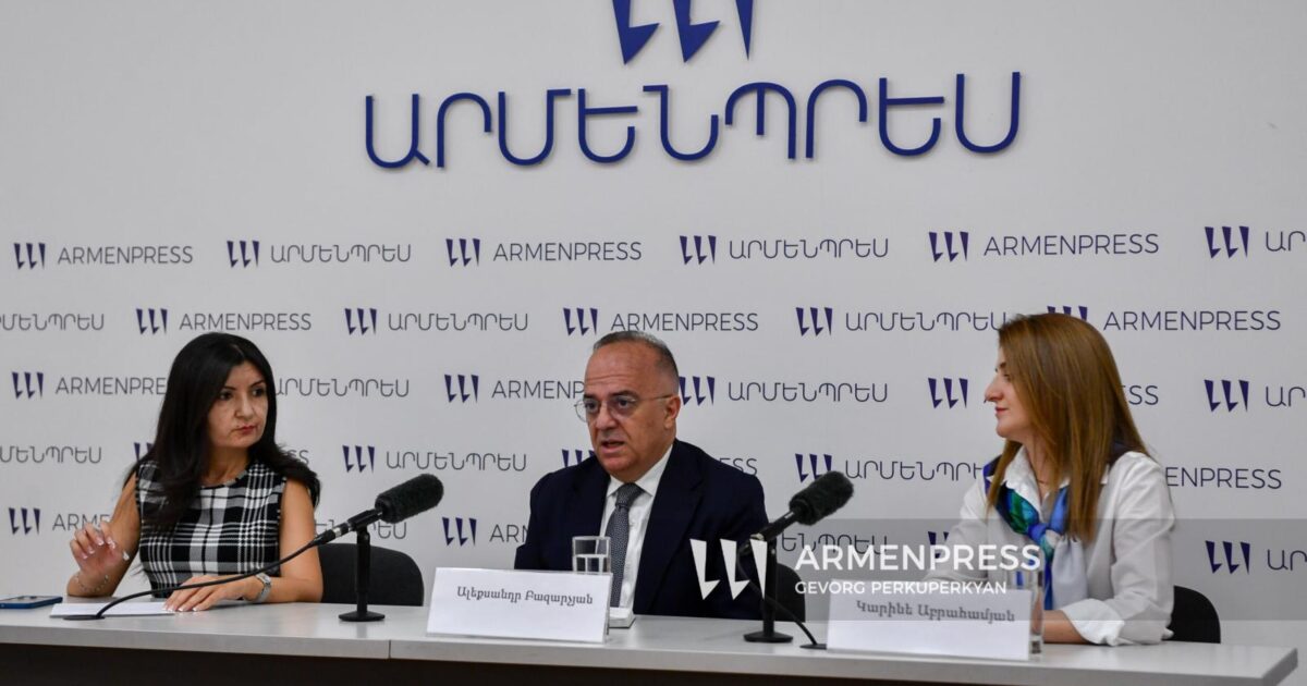 Բուժաշխատողները պետք է անհատական լիցենզիա ունենան․ այդ նպատակով նախատեսված քննությունները կանցկացվեն 2027-ի հունվարից | armenpress.am