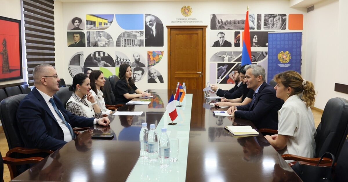 The Minister of Education, Science and Technology of the Republic of Armenia met with Gilles Bonnet, President of the Jean Moulin Lyon 3 University in France | armenpress.am