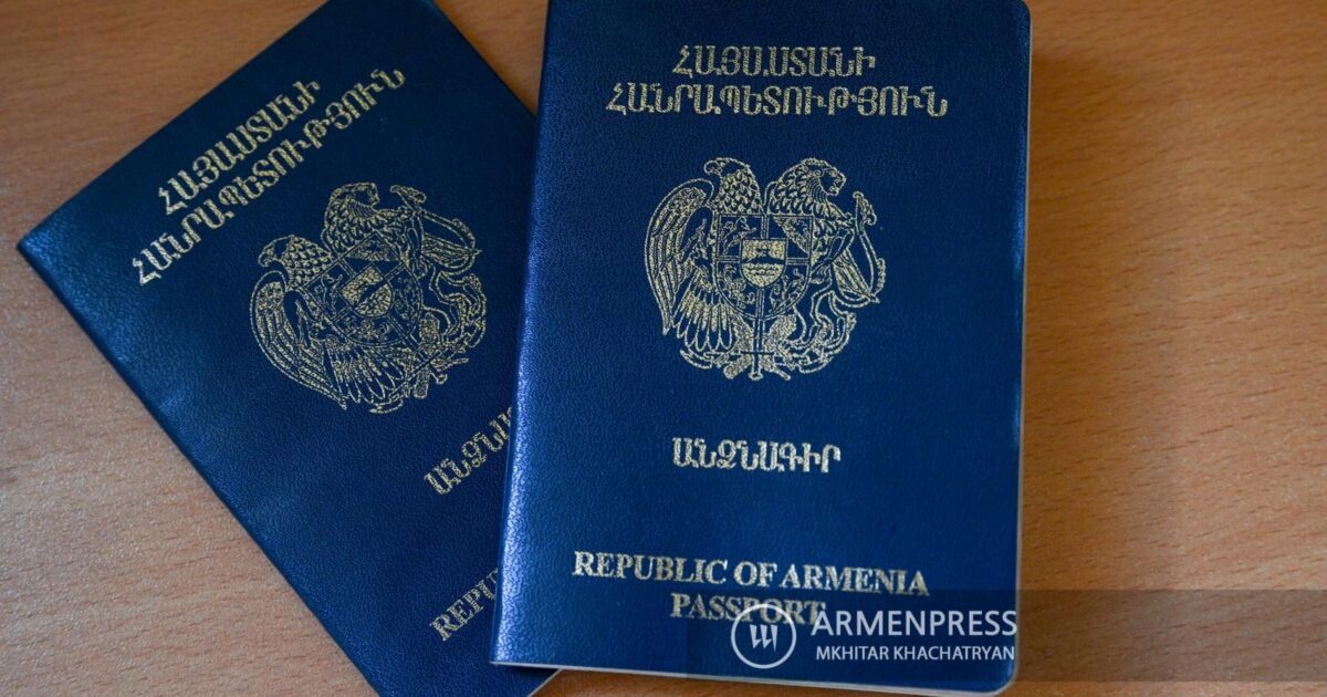 Տարիներ շարունակ 25 հազար դրամով տրամադրված անձնագրերը չեն ապահովել կենսաչափական համակարգի լիարժեք հնարավորությունները․ ՆԳ նախարար | armenpress.am