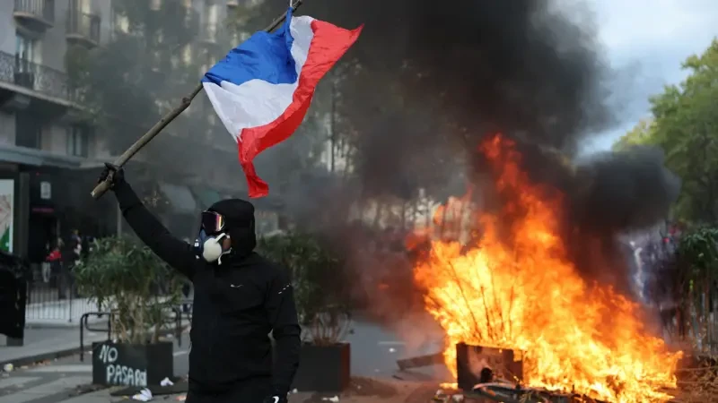 Փարիզում շուրջ 300 մարդ անկարգություններից հետո կանգնել է դատարանների առաջ | news.am