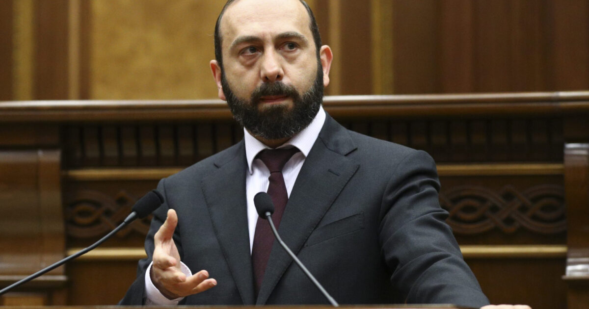 «Դիմել ենք, չի ստացվում». Արարատ Միրզոյանը՝ գերիների հարցով երրորդ երկրներին դիմելու մասին