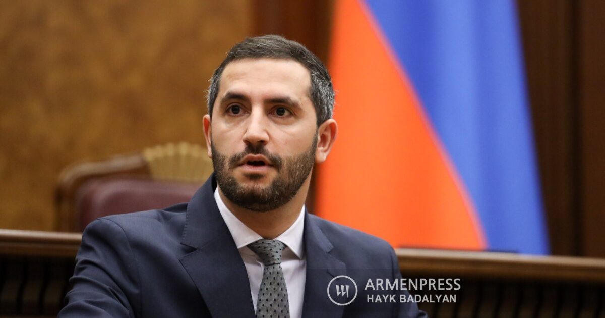 Միրզոյանի՝ հանրաքվեով նոր Սահմանադրության մերժման դեպքում հրաժարականի առաջարկը համաձայնեցված չէ. ԱԺ նախագահ | armenpress.am