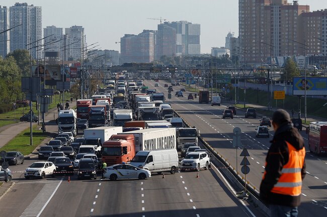 Russian military strikes Northern Bridge over Dnieper in Kiev | arm.sputniknews.ru