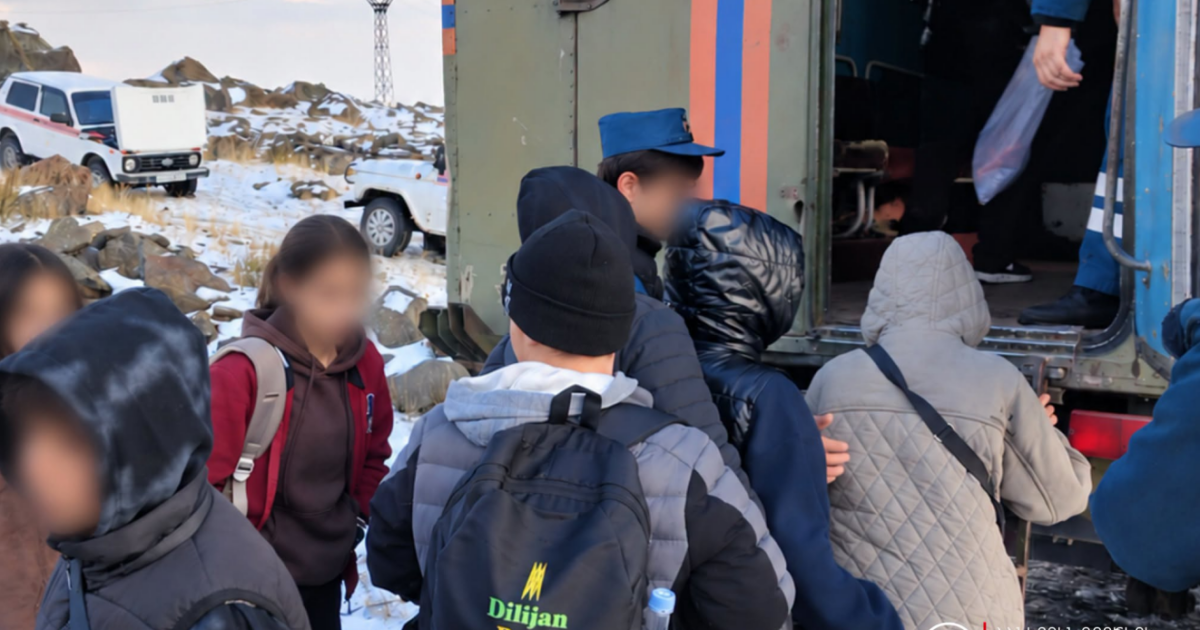 «Քարի լիճ» տանող ավտոճանապարհին ավտոբուսն արգելափակվել էր ձյան շերտում | shantnews.am