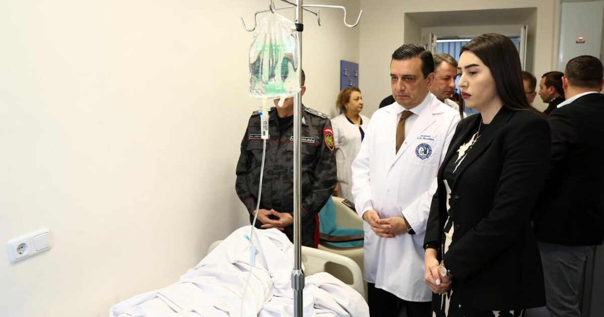 The Minister of Internal Affairs of the Republic of Armenia visited the injured patrol officer at the MC