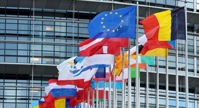 Европарламент принял резолюцию против попытки запретить оппозиционные партии Грузии