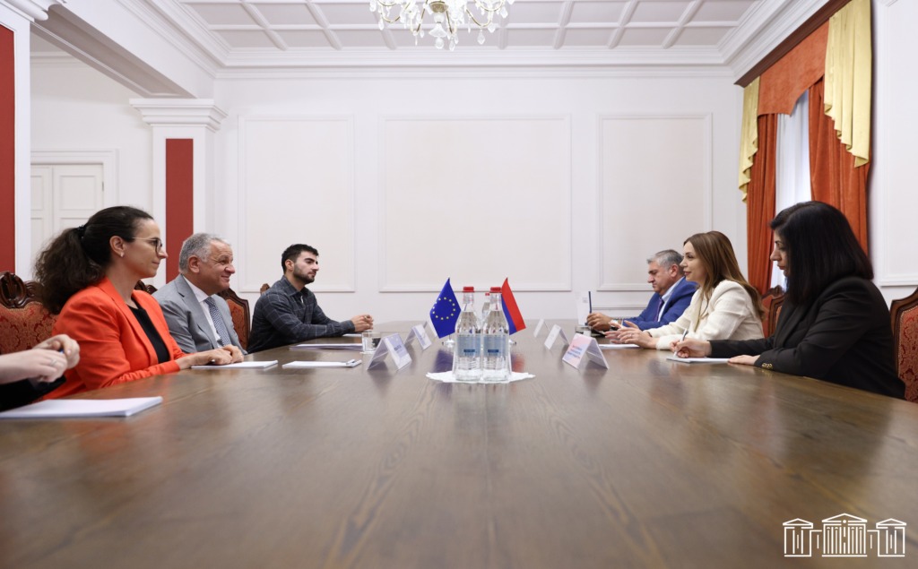 «ՀԱՅԱՍՏԱՆ» ԽՄԲԱԿՑՈՒԹԵԱՆ ՊԱՏԳԱՄԱՒՈՐՆԵՐԸ ՀԱՆԴԻՊԱԾ ԵՆ ՀԱՅԱՍՏԱՆԻ ՄԷՋ ԵՒՐՈՊԱԿԱՆ ՄԻՈՒԹԵԱՆ ՊԱՏՈՒԻՐԱԿՈՒԹԵԱՆ ՂԵԿԱՎԱՐԻՆ ՀԵՏ