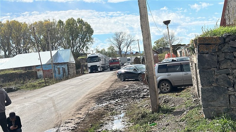 В Карцахи закрыли международную дорогу из-за её непроходимого состояния (Video)