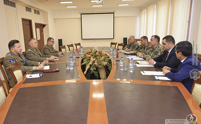 Armenia and Poland Discuss Expanding Cooperation Between Armed Forces