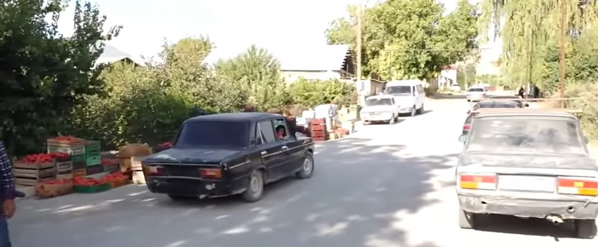 Լոլիկ աճեցնող գյուղացիները բողոքի ակցիա են իրականացնում