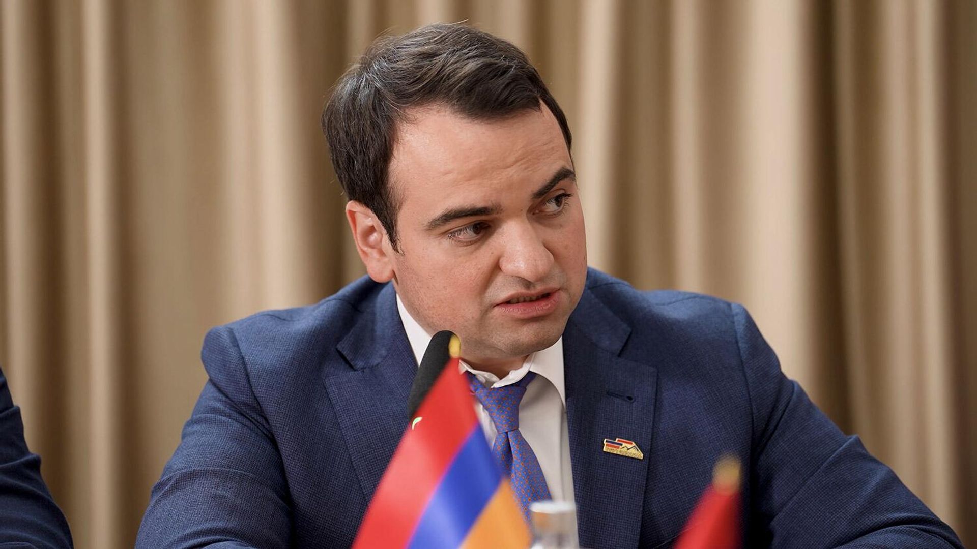 ՔՊ-ականները նեղվել են Գյումրու տոնից, կարծես, խանգարել ենք բյուջեից միլիոններ դուրս գրել․ Նարեկ Կարապետյան
