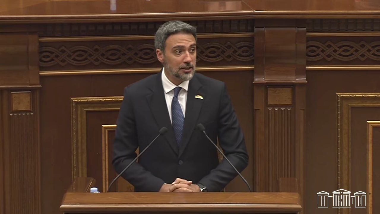 Հանրային ծառայողները չպետք է դառնան մեկ քաղաքական ուժի քմահաճույքների իրացման գործիք․ Արամ Վարդևանյան