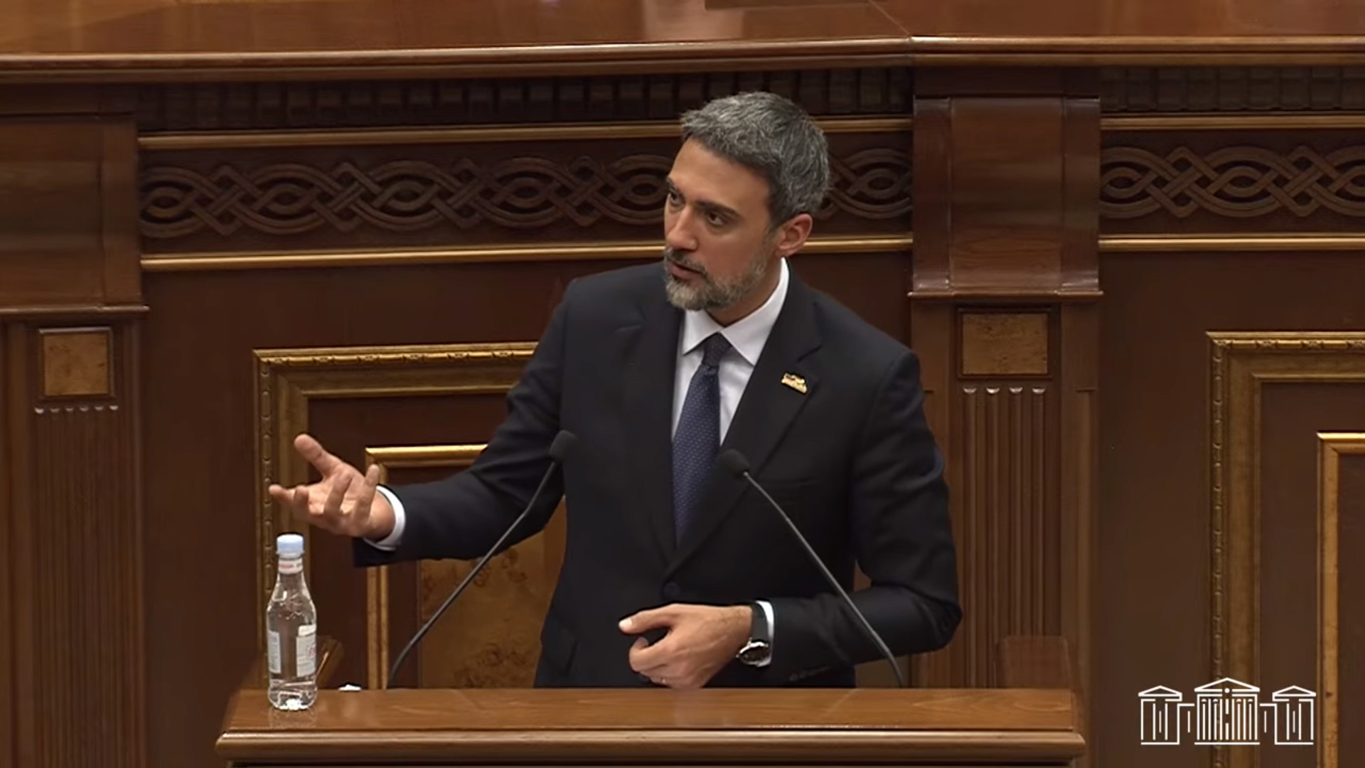 Աշխարհում չկա դեպք, երբ մի պետություն մյուսի Սահմանադրության հարց դնի. Վարդևանյան