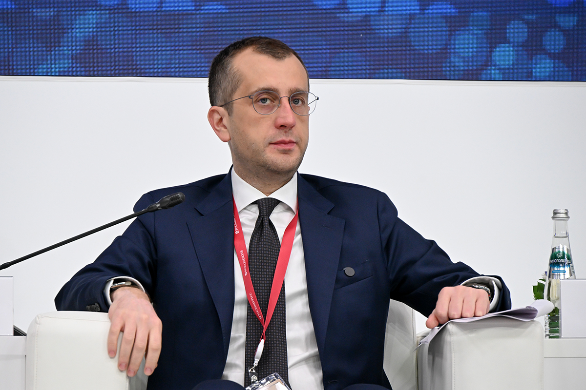 Բորիս Պիոտրովսկին գլխավորել է «Լենֆիլմ» կինոստուդիայի տնօրենների խորհուրդը