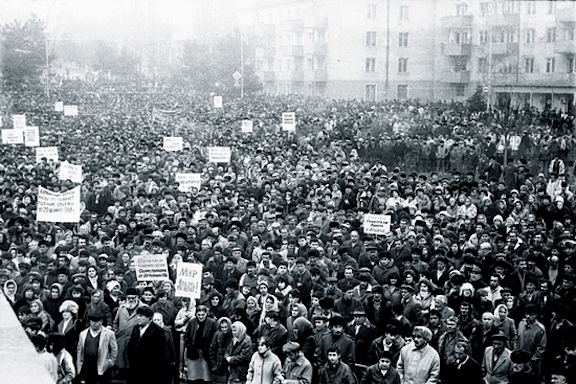 EDITORIAL: Armenia at 35