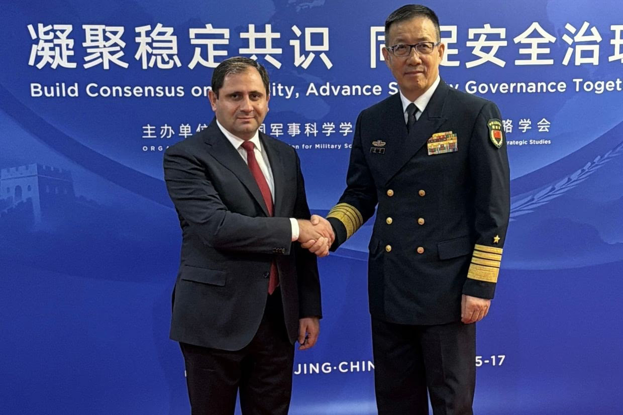 Armenian Defense Minister Papikyan Visits China