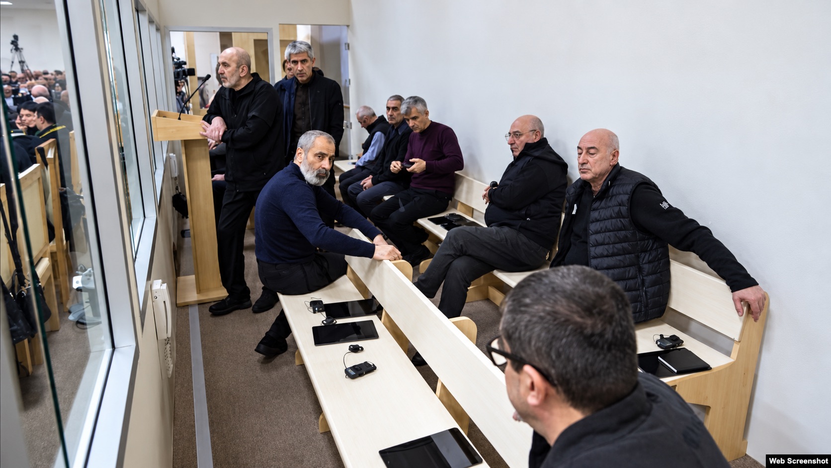 Prisonniers arméniens à Bakou : Mirzoyan mise sur le dialogue direct