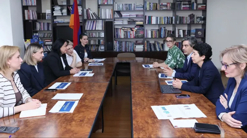 Issues related to the development of childcare services and the promotion of women's employment have been discussed.