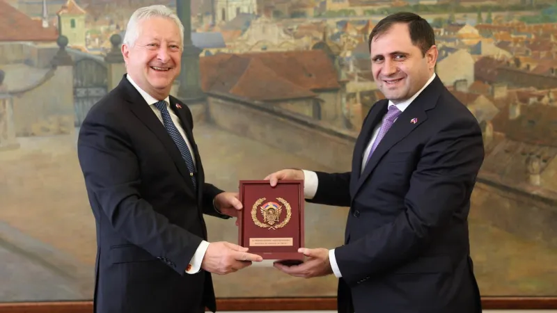 Surena Papikyan has met with the Minister of Defense of the Czech Republic.