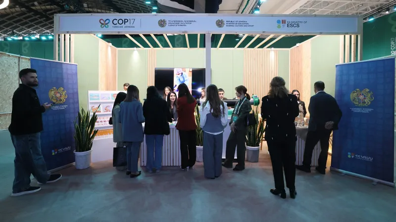 At COP17, programs in the youth sector have been presented in the "Green Zone." Ministry of Education, Science, Culture and Sports.
