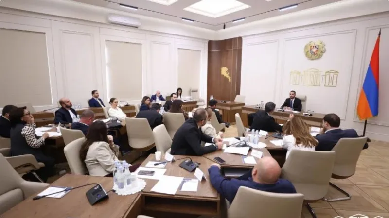 The draft agenda of the regular session of the National Assembly includes 12 questions.