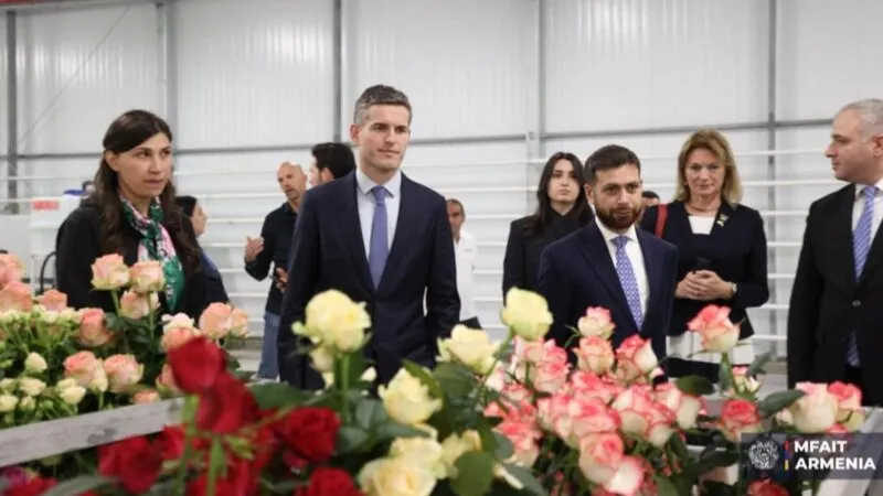 The Dutch Foreign Minister has familiarized himself with the export opportunities of Armenian flowers.