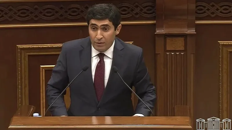 Edgar Arakelyan took the oath of office as a member of the National Assembly.