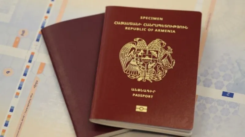 The price of the biometric new passport, the validity of old documents, and citizens' data: clarification