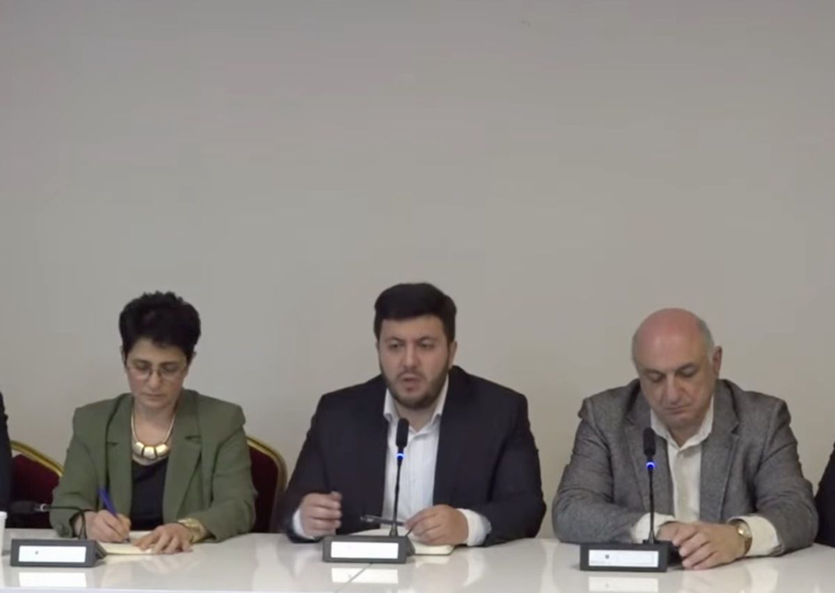 Azerbaiyán pospone la reunión “Puente de la Paz” con Armenia y evidencia la fragilidad institucional de la paz