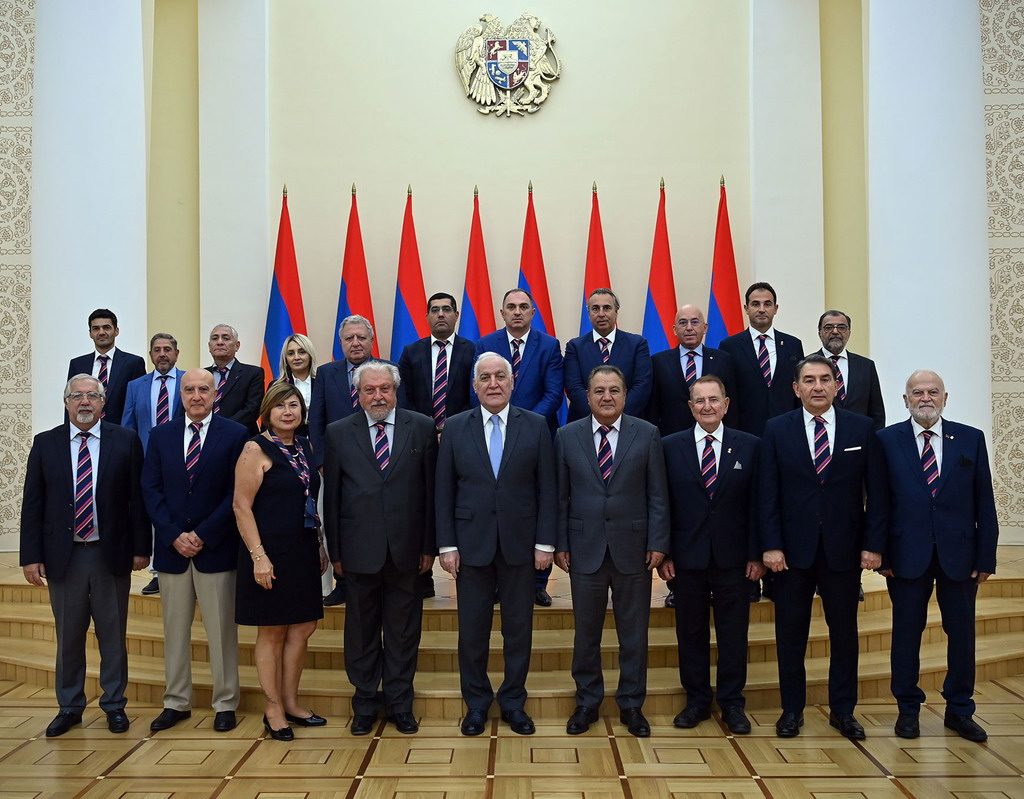 El regreso de Ishkhan Zakaryan: Gobierno le delega la preparación de los Juegos Panarmenios