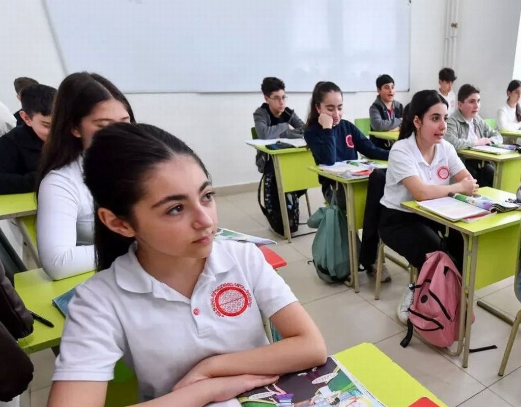 Armenia declara el año académico como el Año de la Lectura para transformar sus escuelas públicas