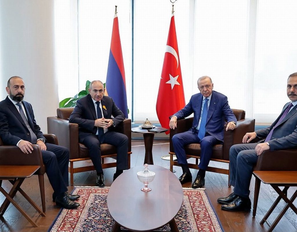 Nikol Pashinyan y Recep Tayyip Erdogan acuerdan impulsar la normalización entre Armenia y Turquía en la ONU