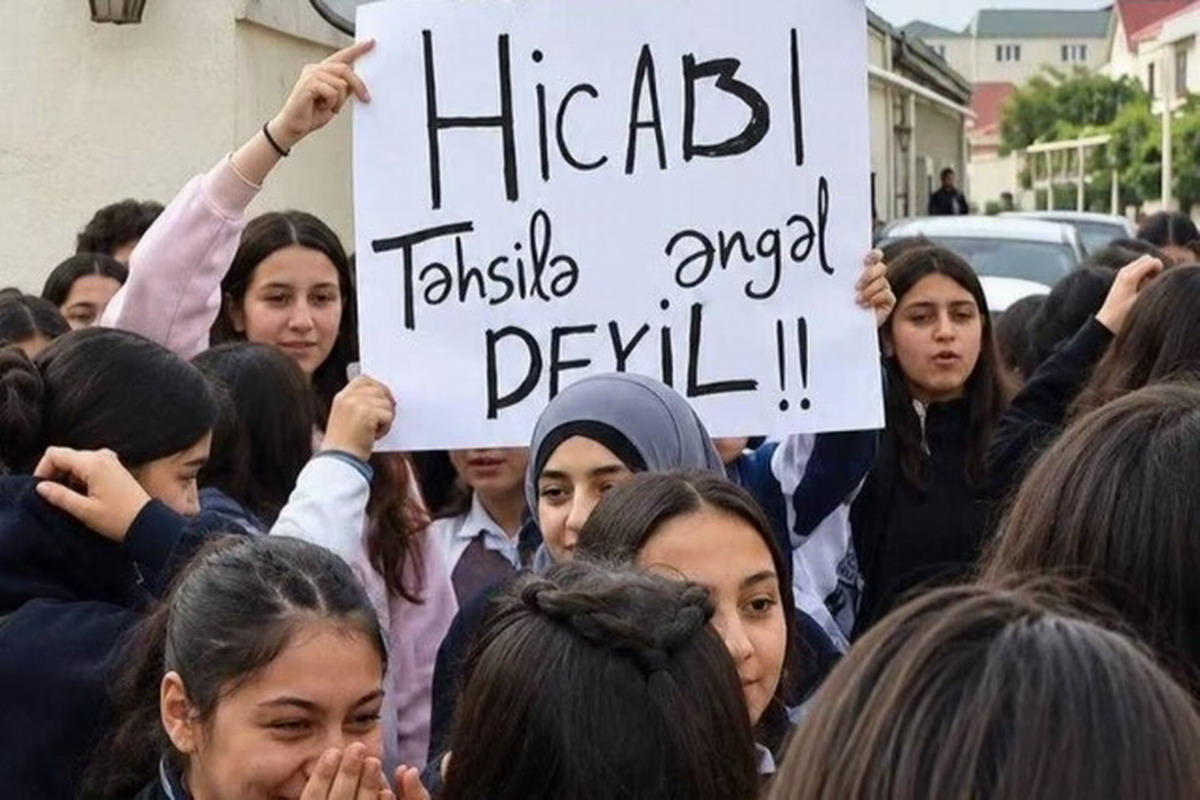 Fiscalía de Azerbaiyán emite orden de captura internacional contra siete activistas en Turquía por protestas sobre el hiyab