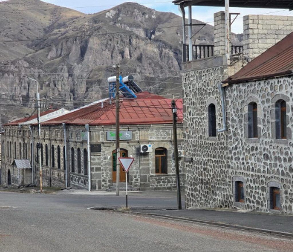 Representantes de Armenia y Azerbaiyán discutieron en Goris la instalación de líneas eléctricas del proyecto TRIPP