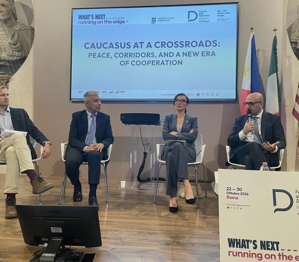 Los embajadores de Armenia, Azerbaiyán y Georgia debaten en Roma sobre la estabilidad y las rutas de conectividad regional