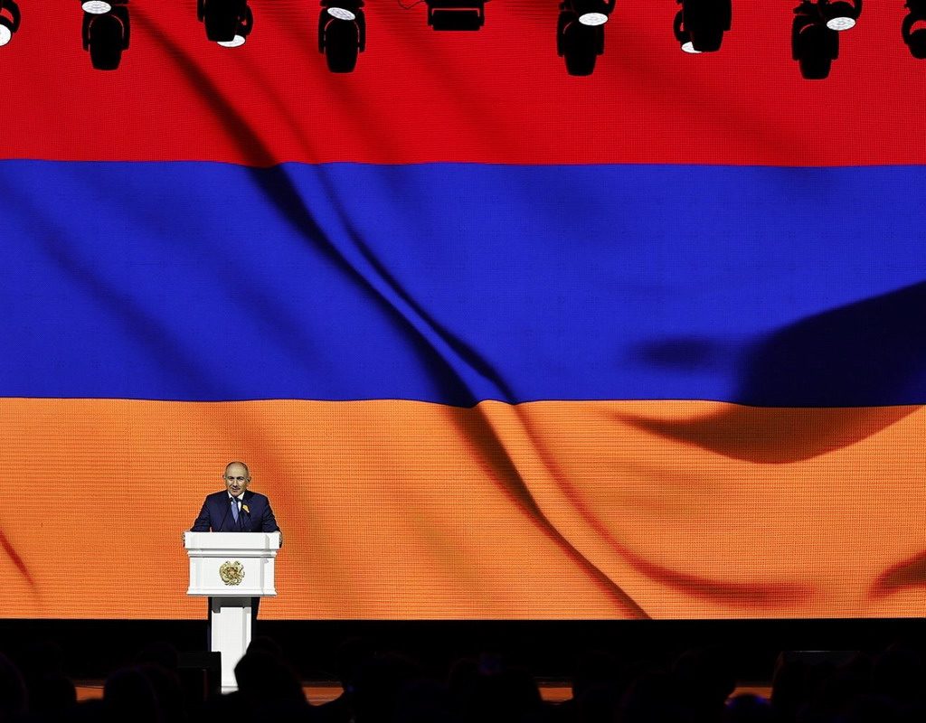 Nikol Pashinyan proyecta la construcción de gasoductos y oleoductos en el marco de la Encrucijada de la Paz